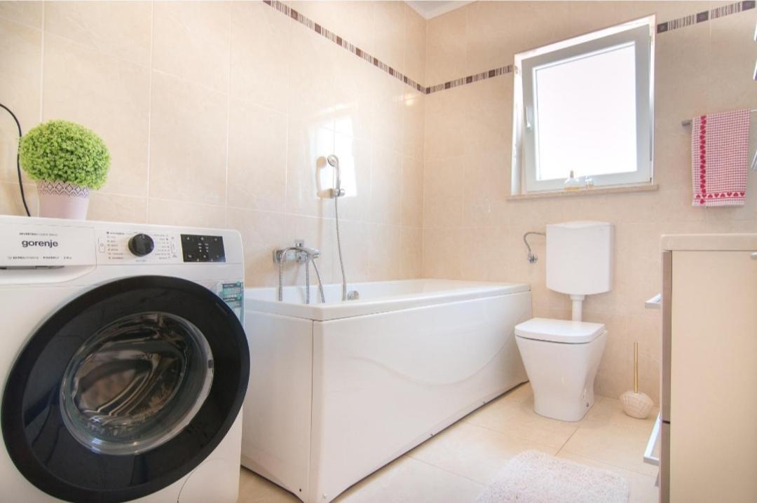Apartment Antonella Fasana فاجانا المظهر الخارجي الصورة